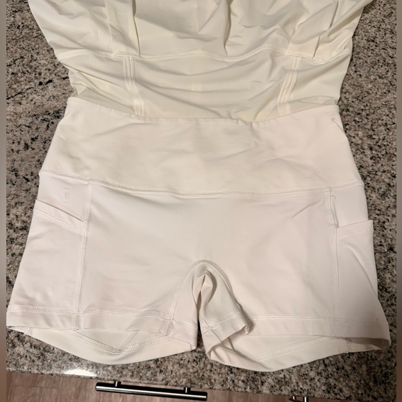 Lululemon Lost In Pace Skirt White Size 8 - Picture 10 of 11